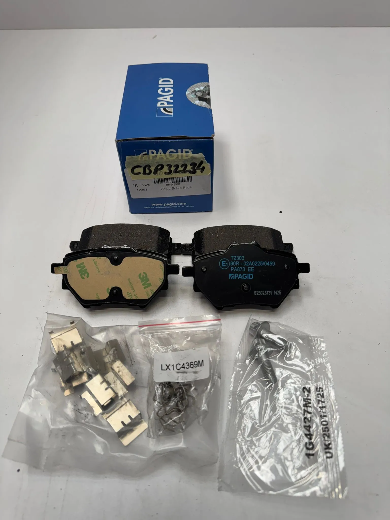 BRAKE PADS 
