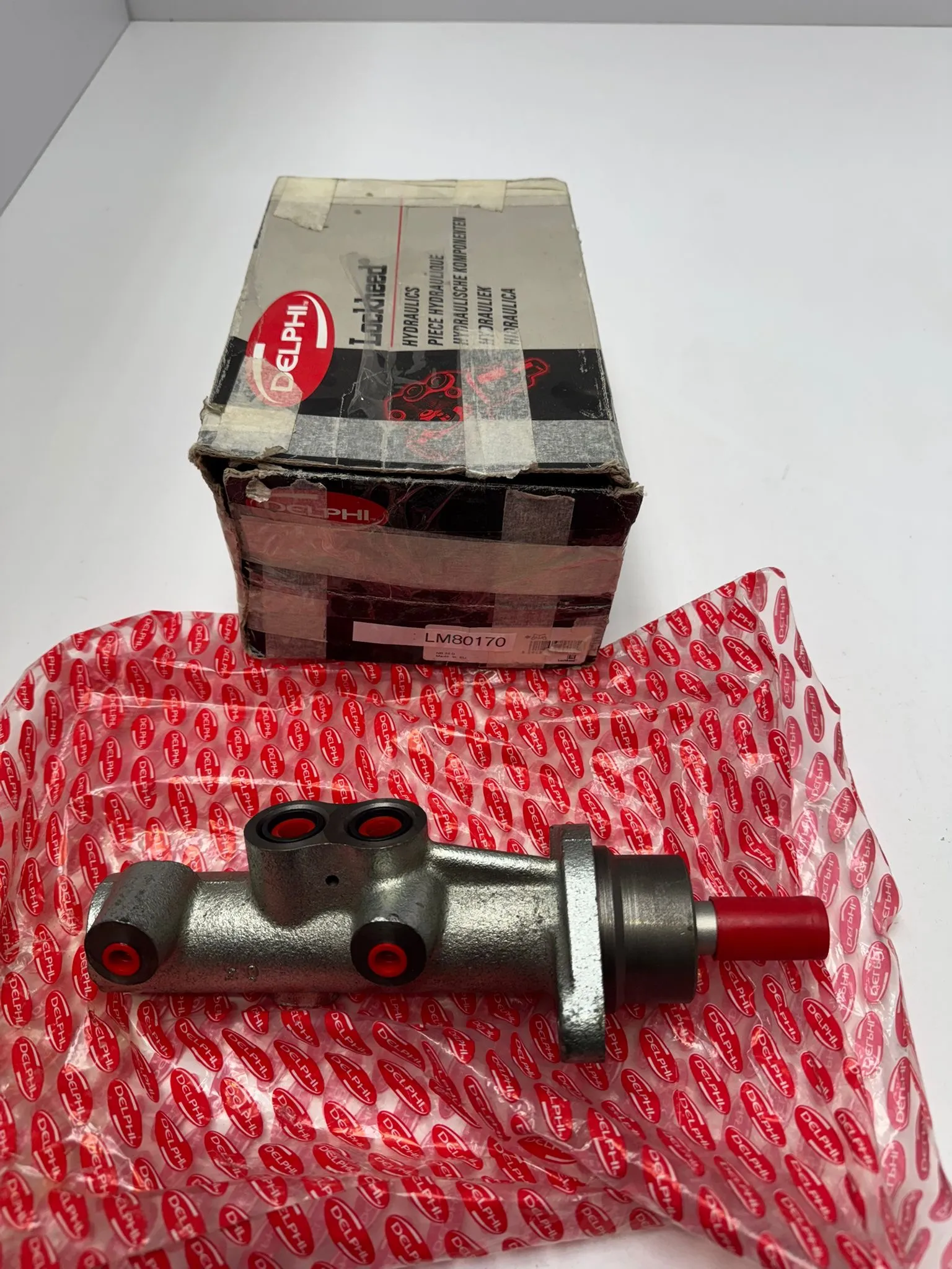 MASTER CYLINDER 